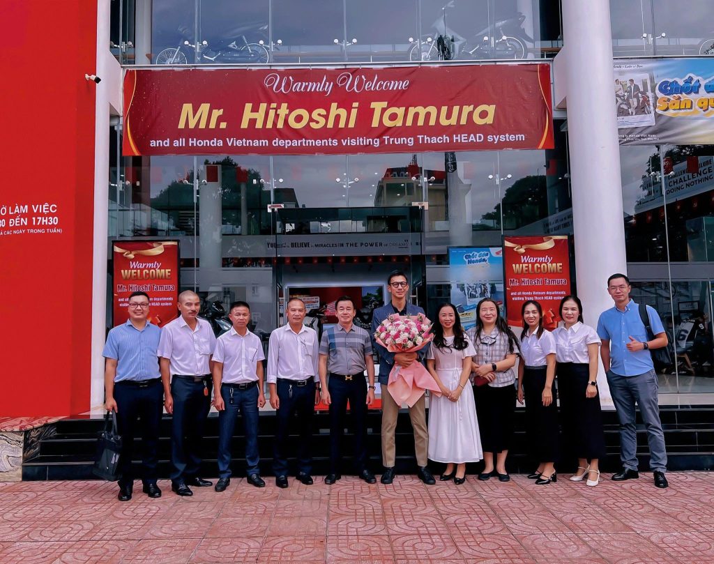 VINH DỰ ĐÓN TIẾP ÔNG HITOSHI TAMURA